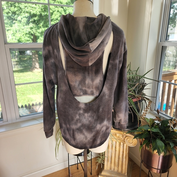 Blu Pepper Open Back Tye-Dye Long Sleeve Women's Hooded Sweatshirt Size - Picture 4 of 8